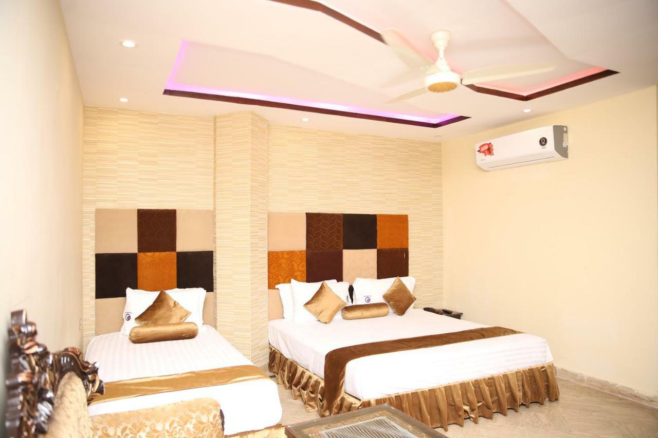 Premier Inn Gulberg Lahaur Zewnętrze zdjęcie