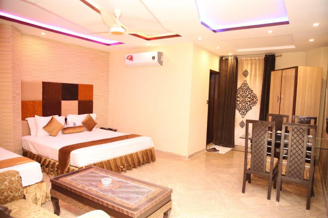 Premier Inn Gulberg Lahaur Zewnętrze zdjęcie