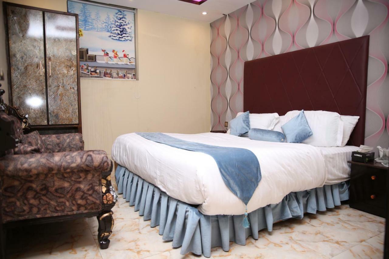 Premier Inn Gulberg Lahaur Zewnętrze zdjęcie