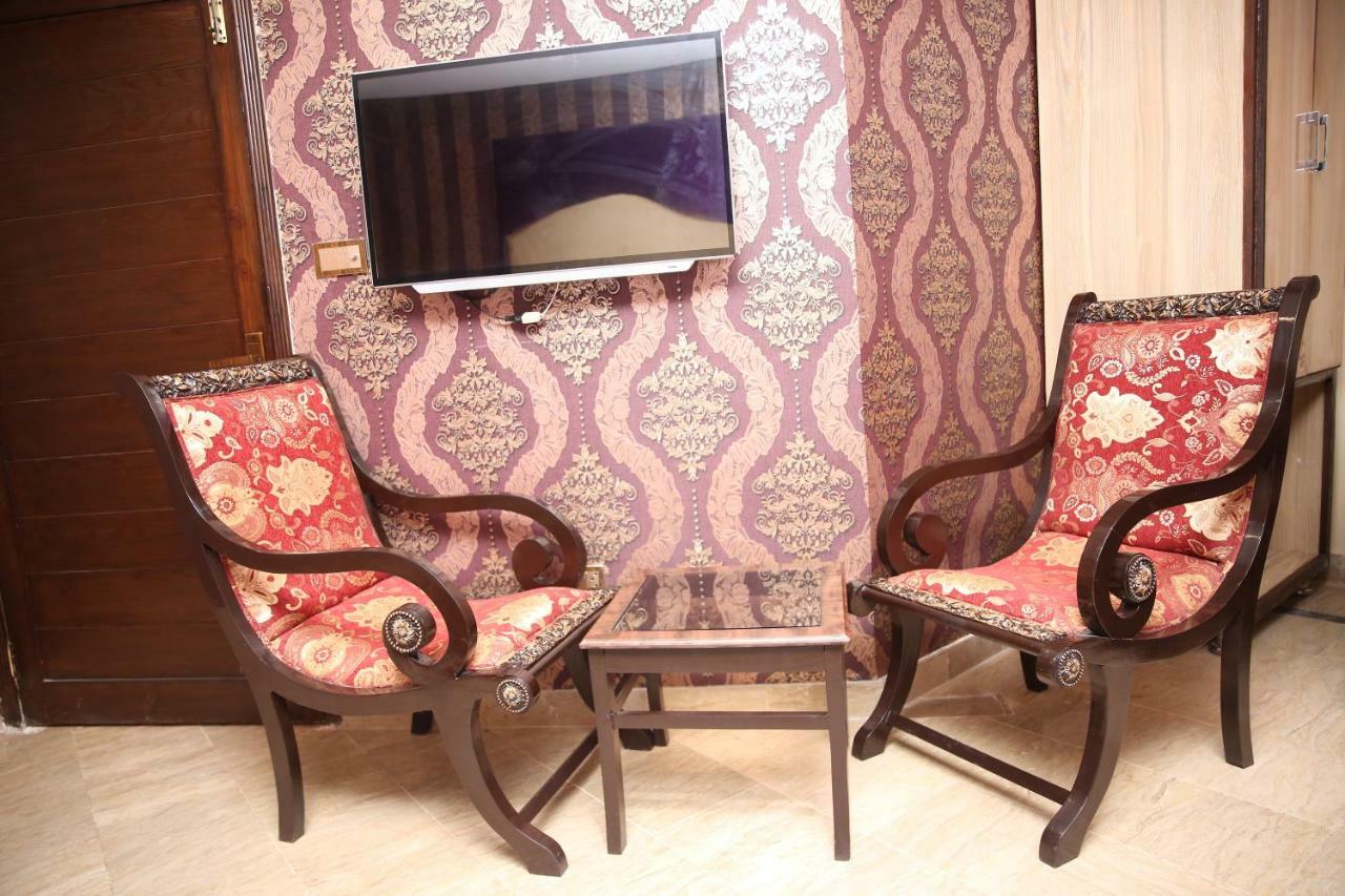 Premier Inn Gulberg Lahaur Zewnętrze zdjęcie